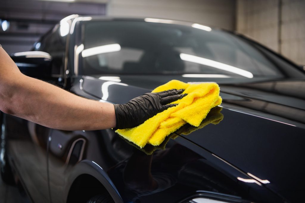 how to keep a black car clean
